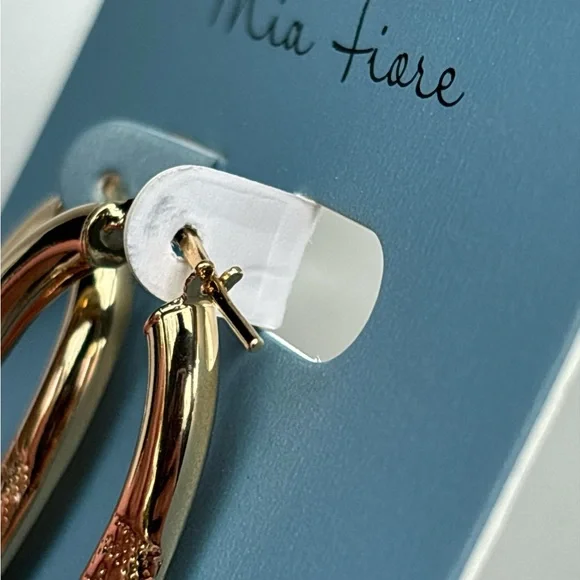 NEW Mia Fiore 18kt Gold plated Bronze Greek Key Design Hoop Earrings - Picture 3 of 5